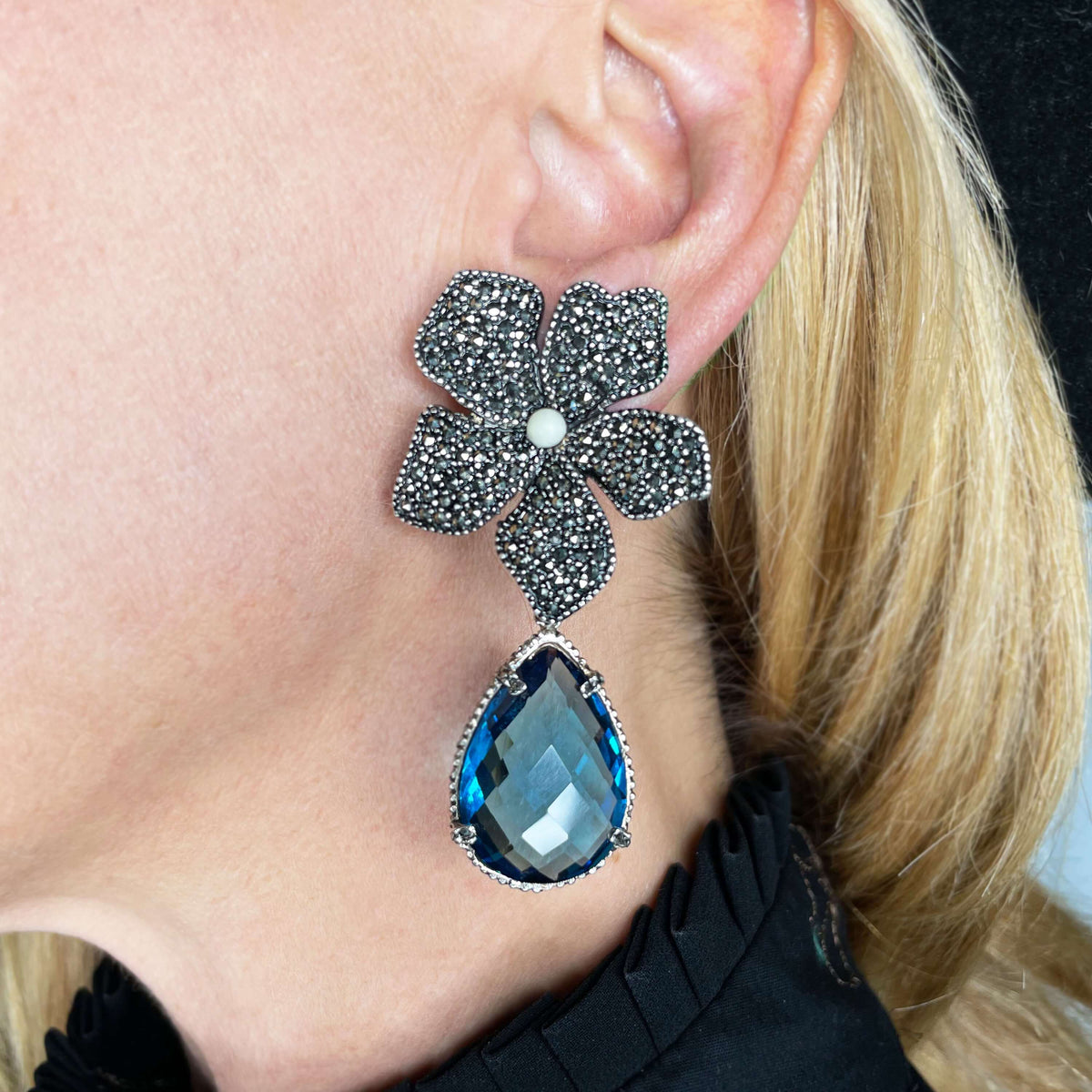 Arete Flor Catha Clasic con Drop Clásico I Arete + Drop de Joyería Regina Castillo