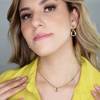 Collar Mini Bee Gold Verde Cadenas y Collares de Joyería de autor Regina Castillo