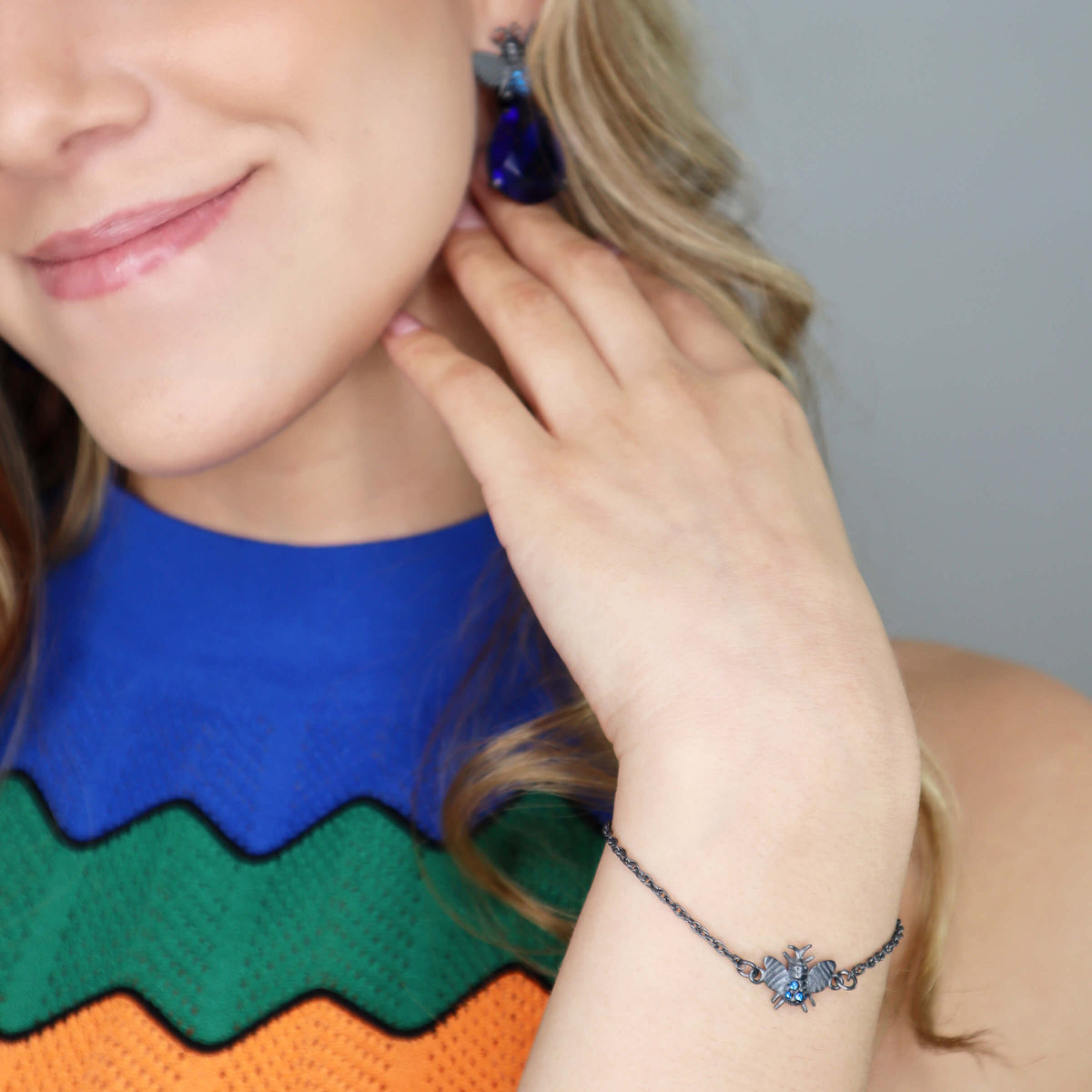 Pulsera Mini Bee Cadena Pav Azul Pulseras de Joyería Regina Castillo