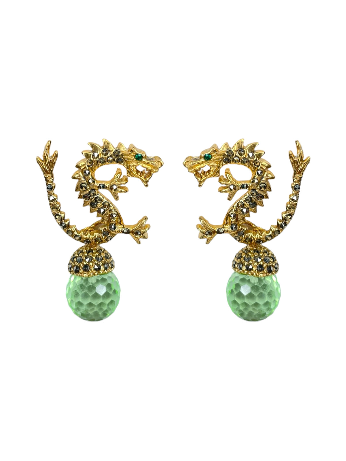 ARETE R  de Joyería Regina Castillo