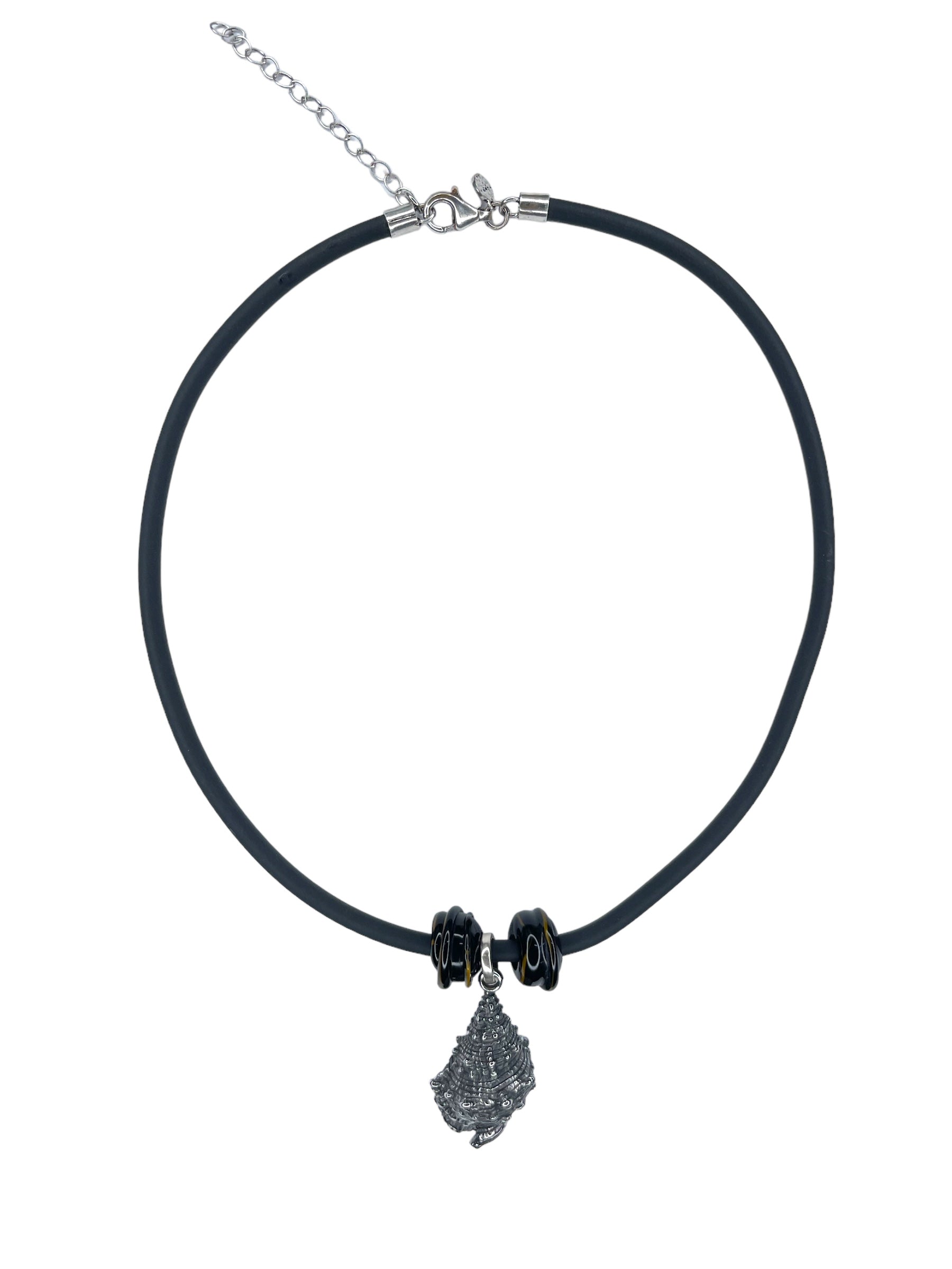 COLLAR CUERO + DIJE CARACOL Collares de Joyería Regina Castillo